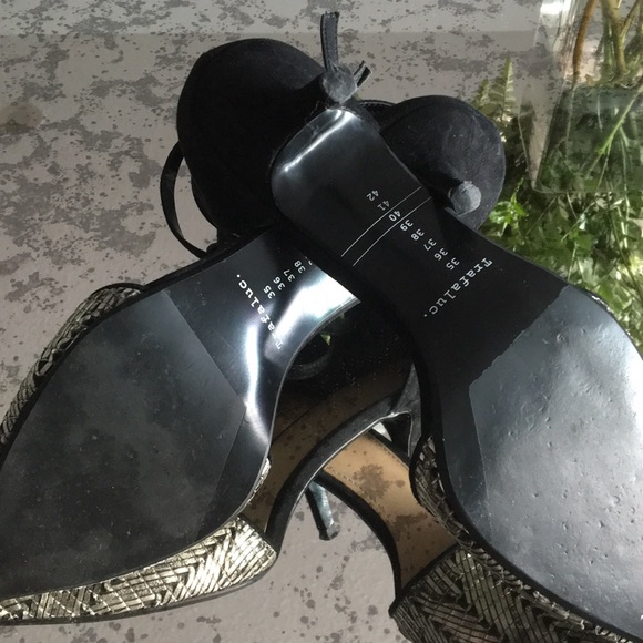 Metallic Heels - Picture 4 of 5